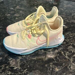 Nike LeBron Witness 6 Easter sz 8.5. Like new.  100% auth. BasketballVolleyball